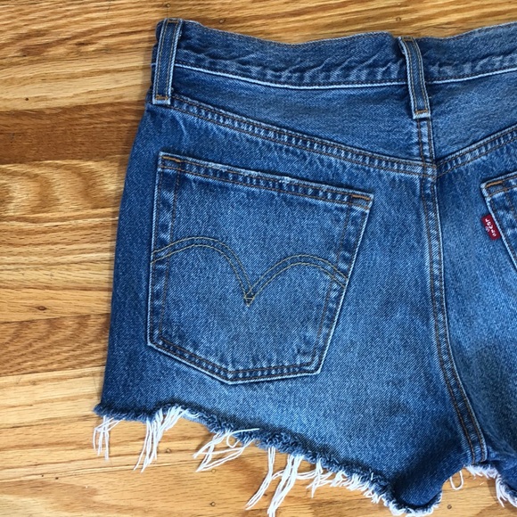 Levi’s 501 High Rise Cut-Off Denim Shorts Size 27 - Picture 10 of 14